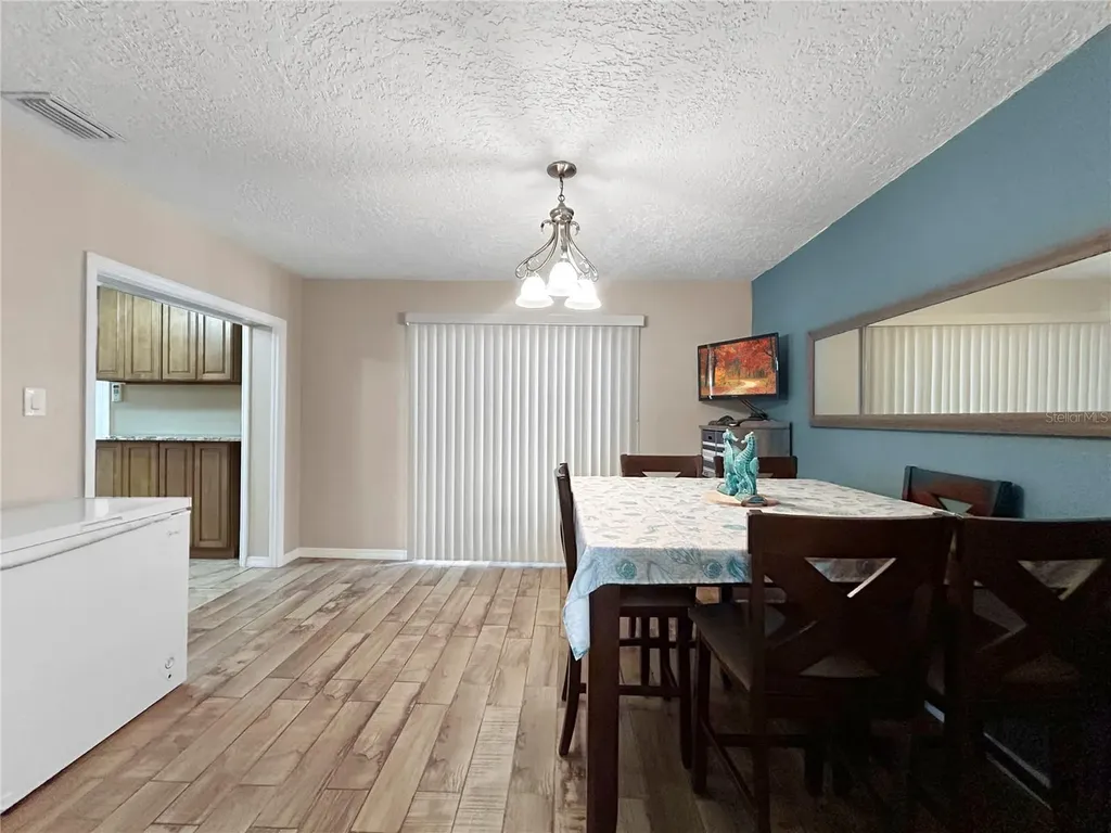 2307 Emory Avenue Bradenton FL 34207
