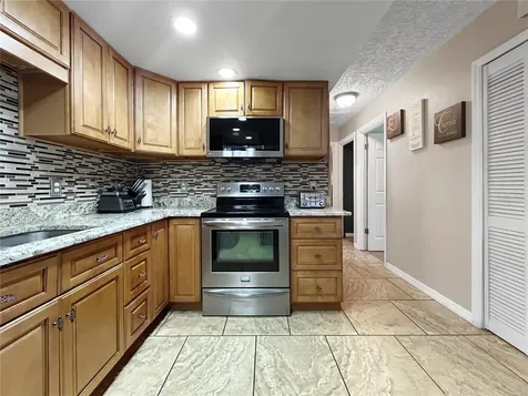 2307 Emory Avenue Bradenton FL 34207
