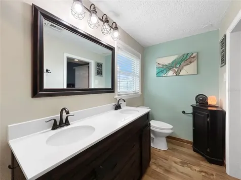 2307 Emory Avenue Bradenton FL 34207