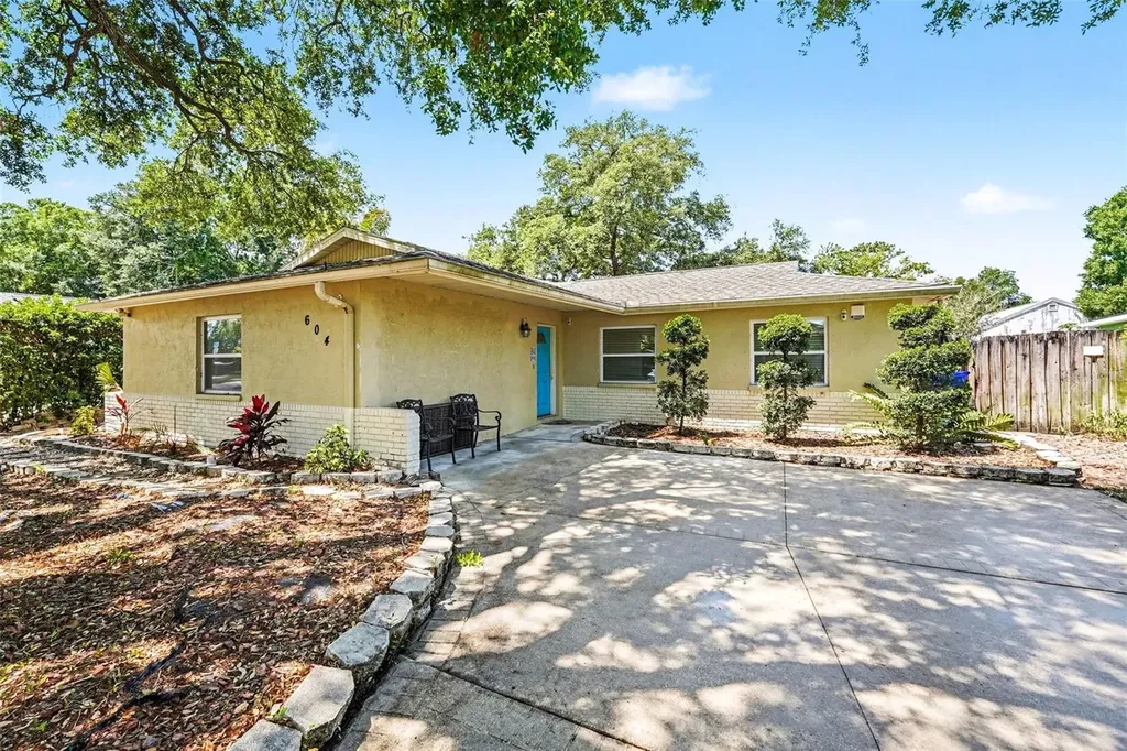 604 Limetree Drive Oldsmar FL 34677