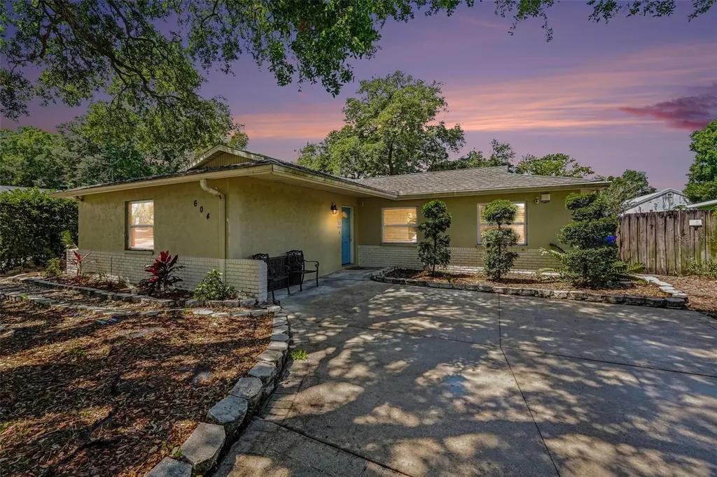 604 Limetree Drive Oldsmar FL 34677