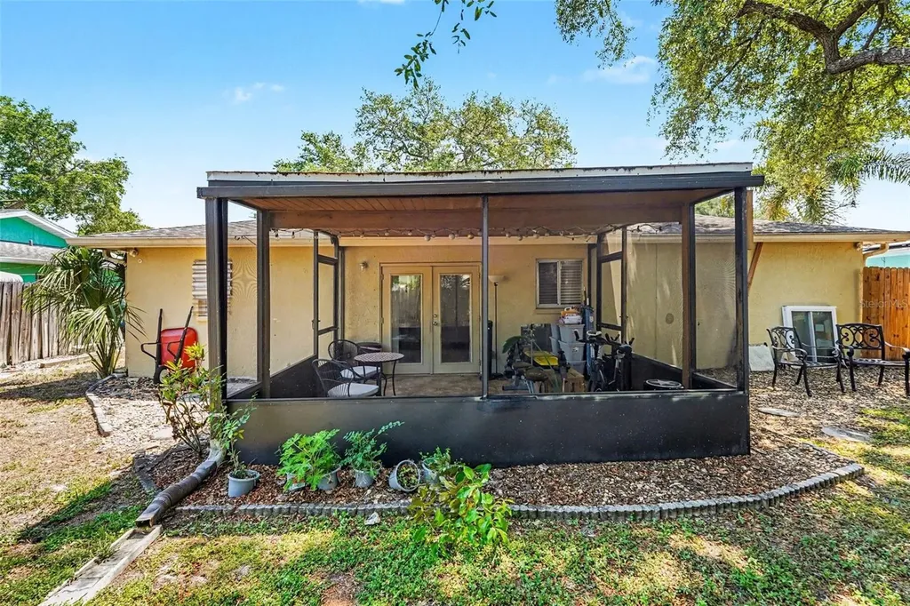 604 Limetree Drive Oldsmar FL 34677