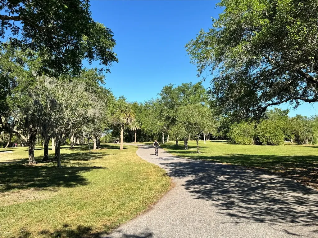 604 Limetree Drive Oldsmar FL 34677