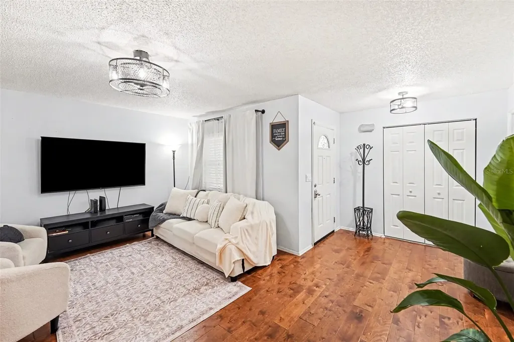 604 Limetree Drive Oldsmar FL 34677