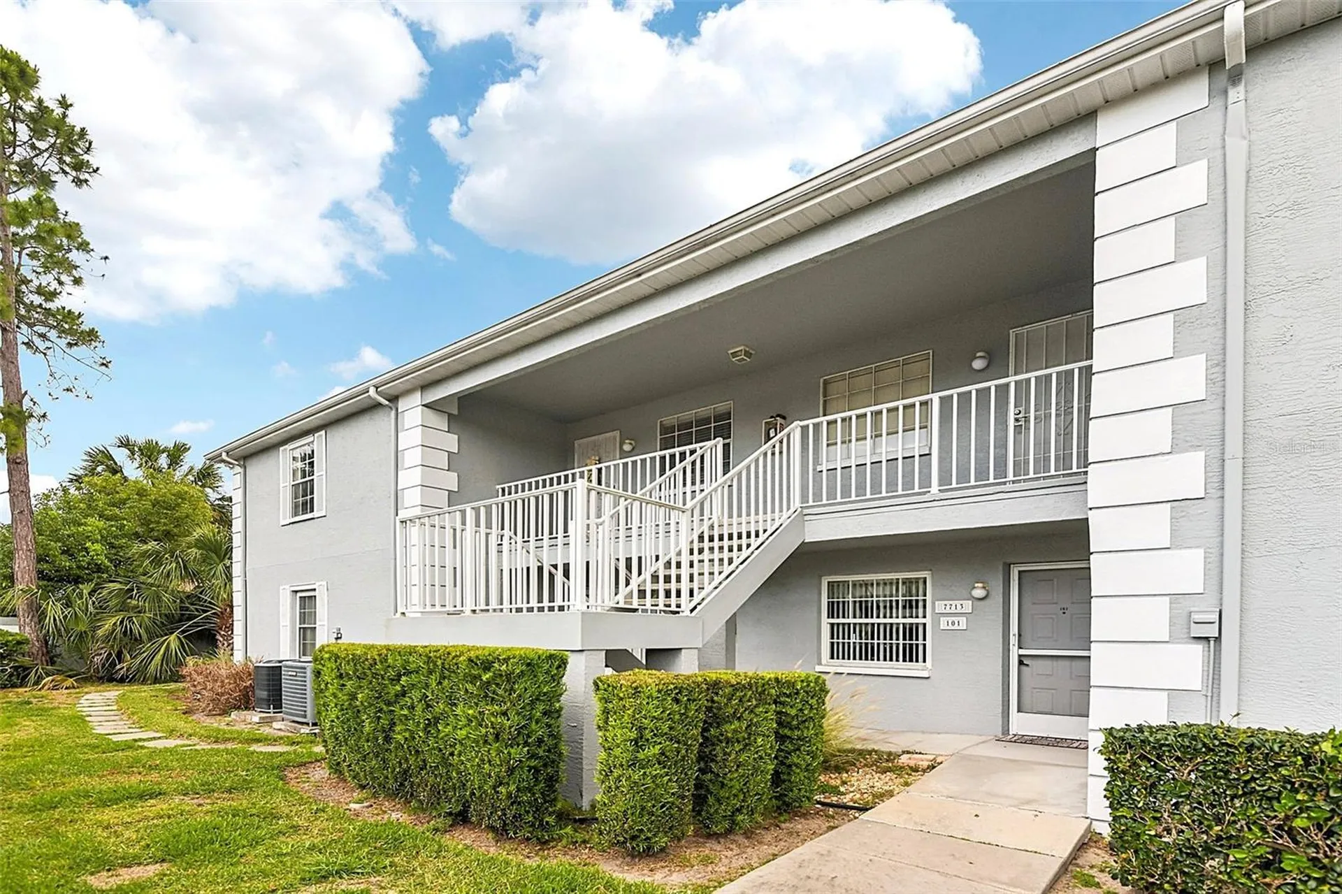 7713 Hillside Court Hudson FL 34667