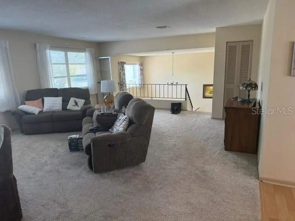 3223 38th Way S St Petersburg FL 33711