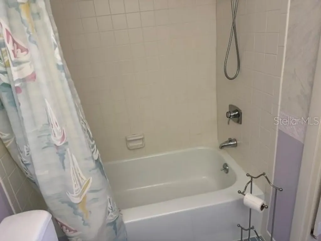 3223 38th Way S St Petersburg FL 33711