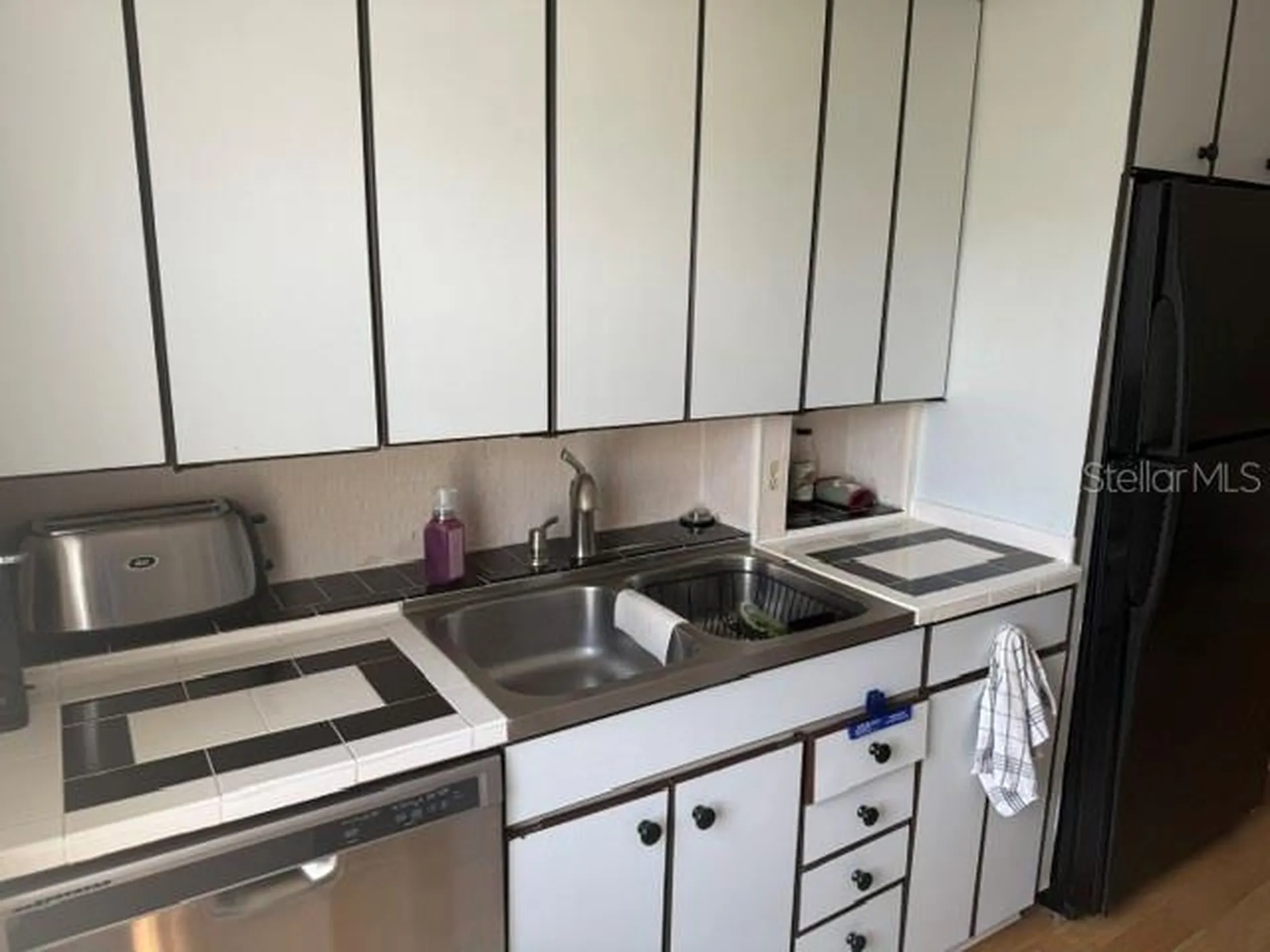 3223 38th Way S St Petersburg FL 33711