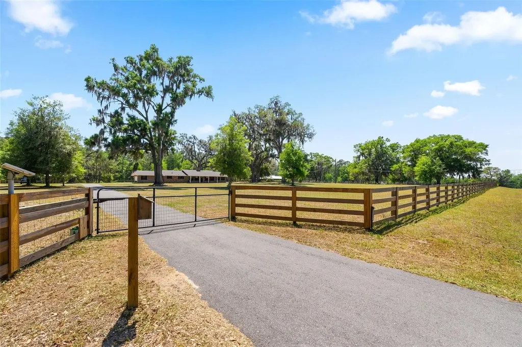 12501 NW 112th Avenue Alachua FL 32615
