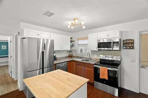 548 Bay Street Dunedin FL 34698