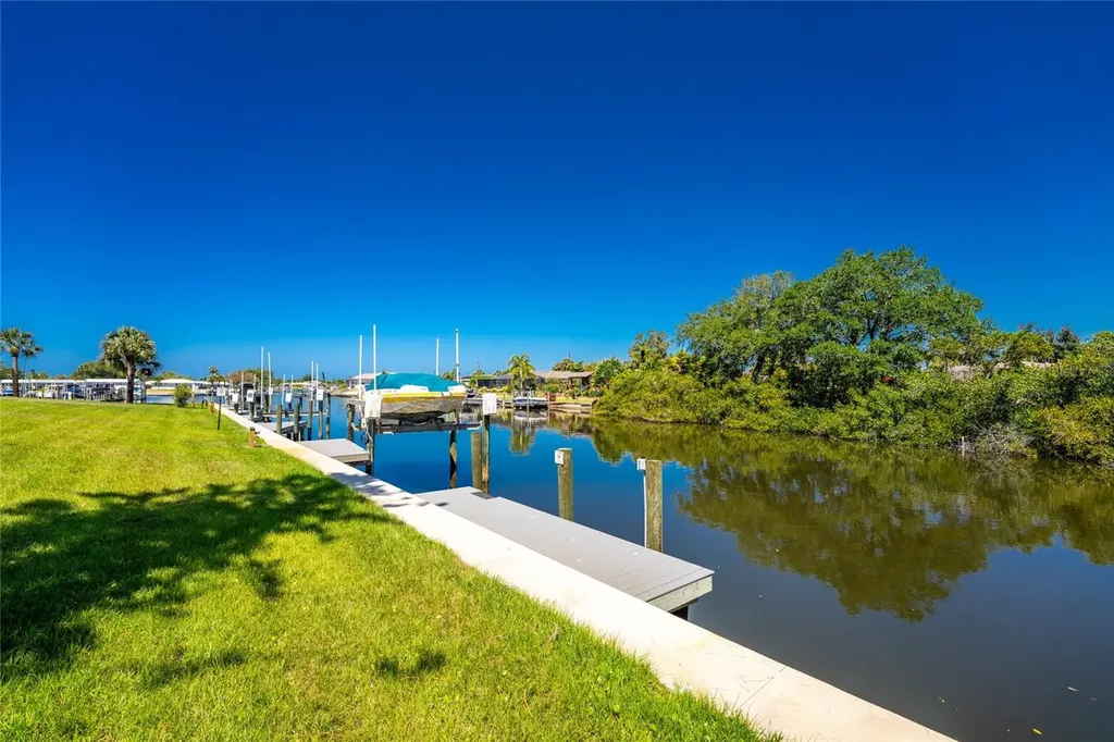 150 Englewood Isles Parkway Englewood FL 34223