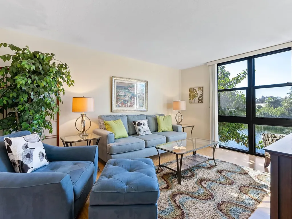 22 Sandy Cove Road Sarasota FL 34242