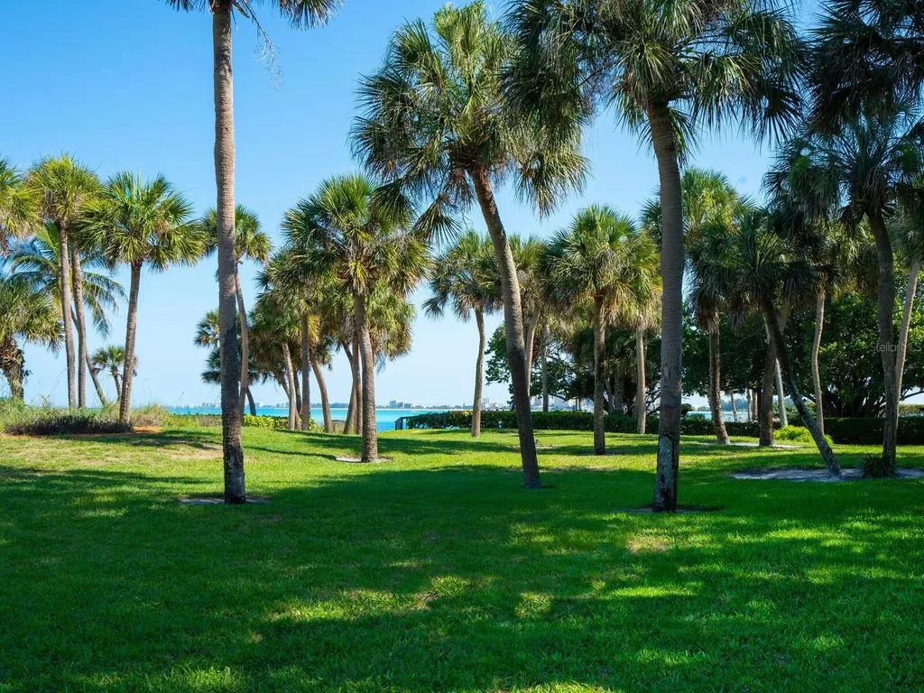 22 Sandy Cove Road Sarasota FL 34242