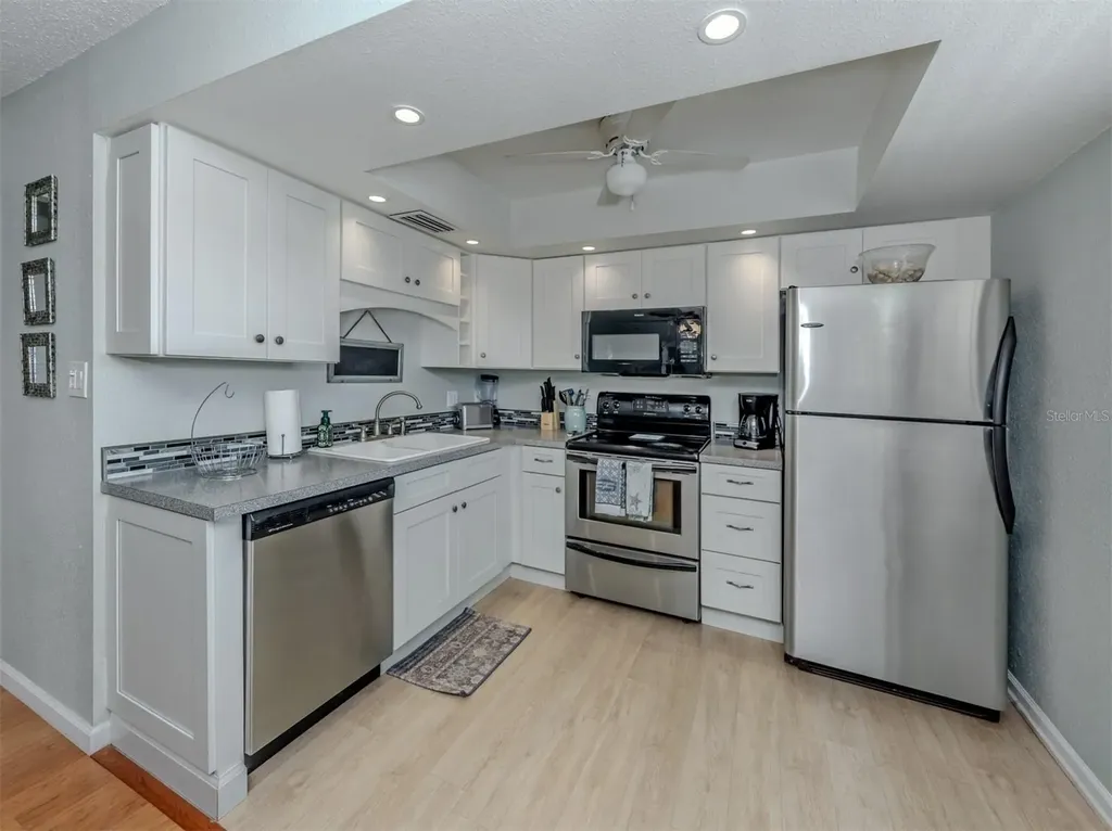 400 Base Avenue E Venice FL 34285