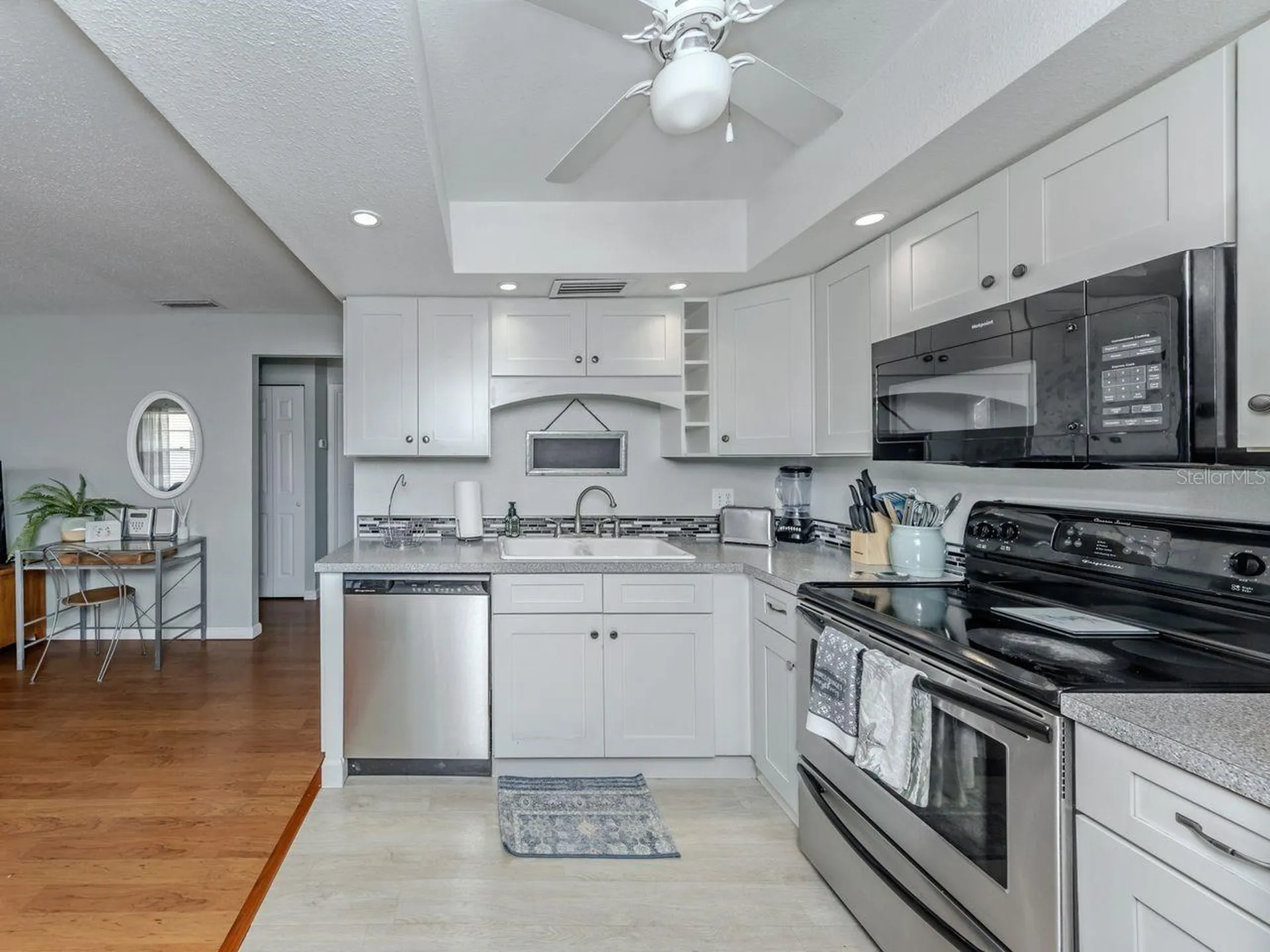400 Base Avenue E Venice FL 34285