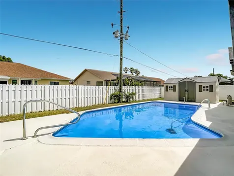 8635 Gum Tree Avenue New Port Richey FL 34653