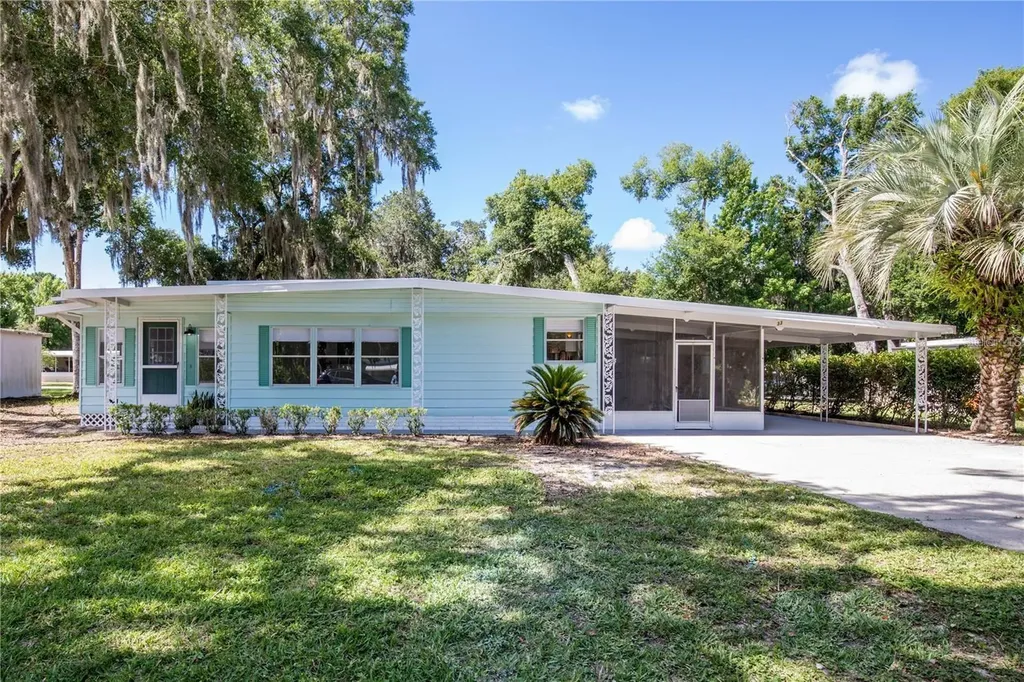 33 Bobcat Trail Wildwood FL 34785