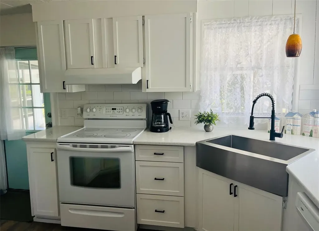 33 Bobcat Trail Wildwood FL 34785
