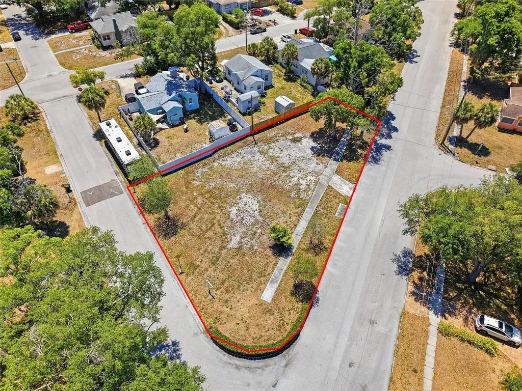 4716 Iris Street N St Petersburg FL 33714