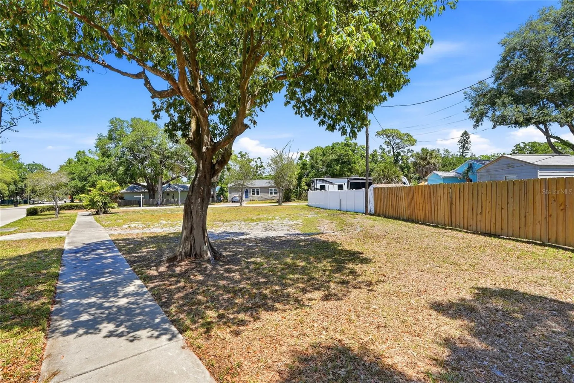 4716 Iris Street N St Petersburg FL 33714