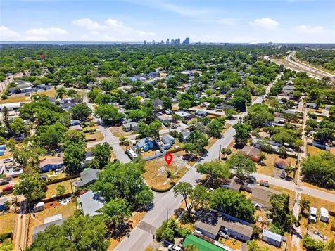 4716 Iris Street N St Petersburg FL 33714