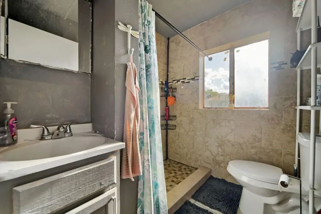 1416 Wilton Avenue Orlando FL 32805