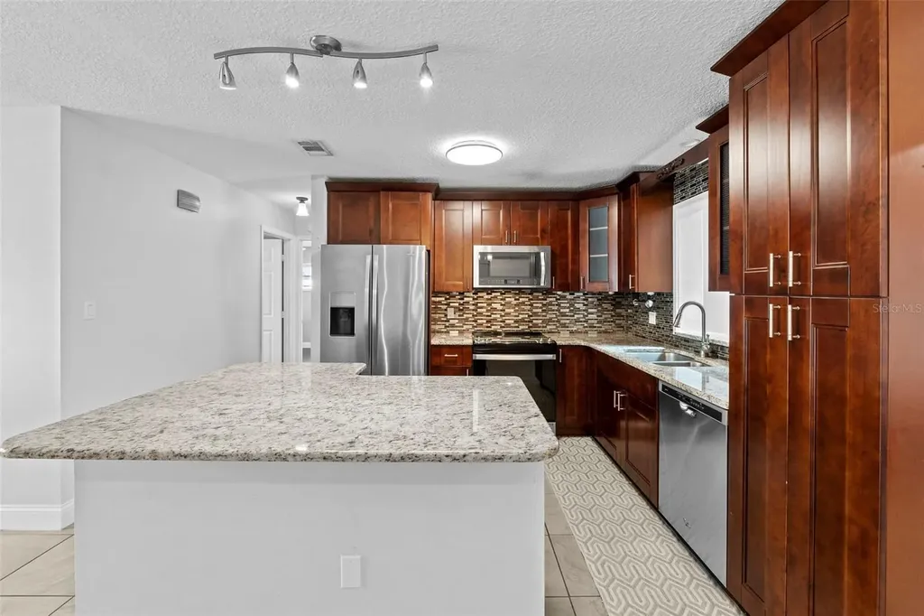 859 Okaloosa Avenue Orlando FL 32822