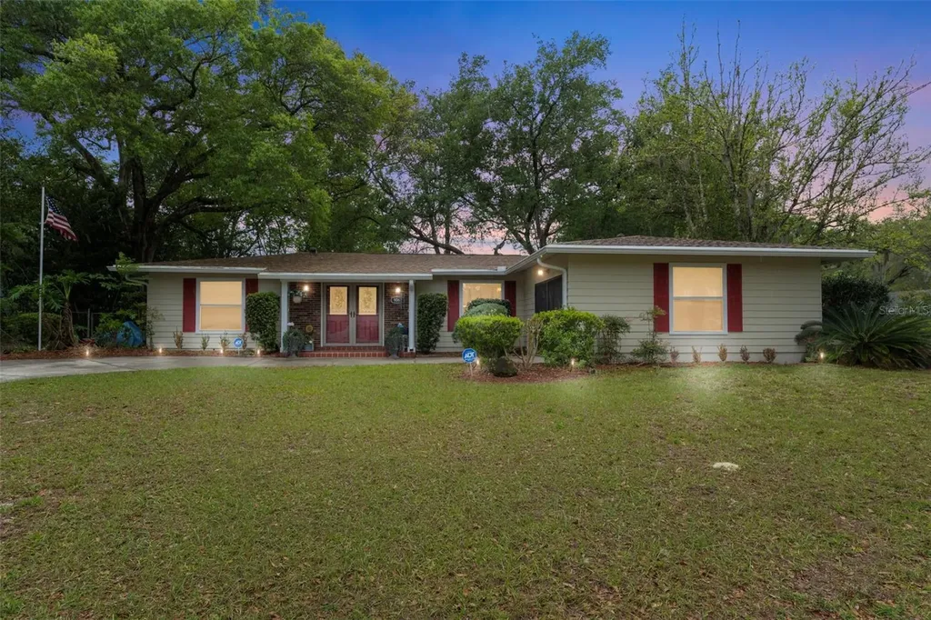 9066 N Golfview Drive Citrus Springs FL 34434