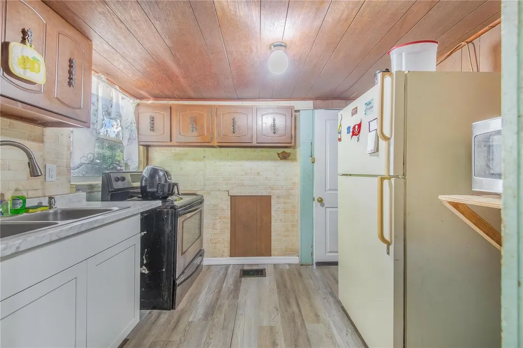 1104 Lake Avenue Haines City FL 33844