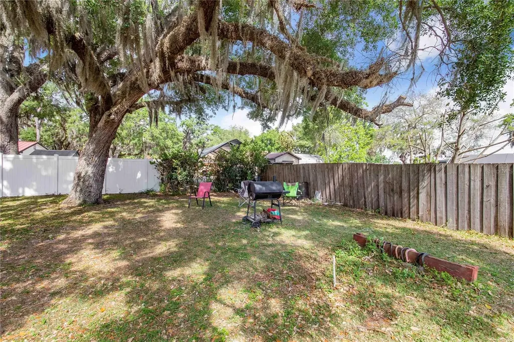 1104 Lake Avenue Haines City FL 33844
