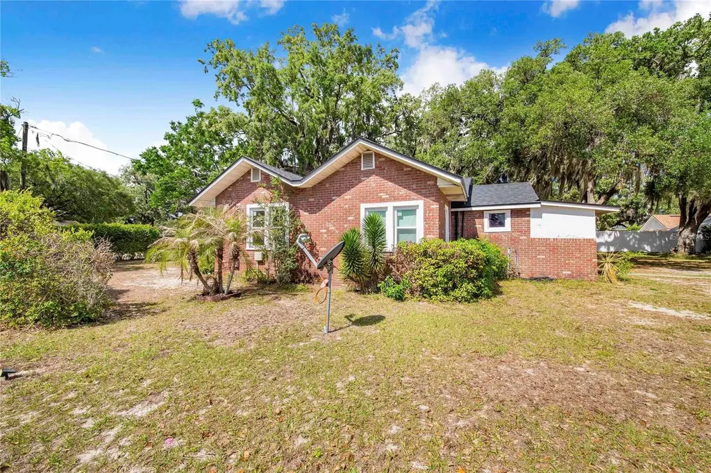 1104 Lake Avenue Haines City FL 33844