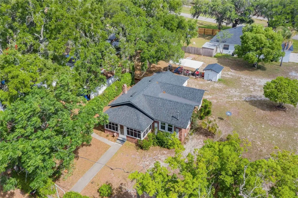 1104 Lake Avenue Haines City FL 33844