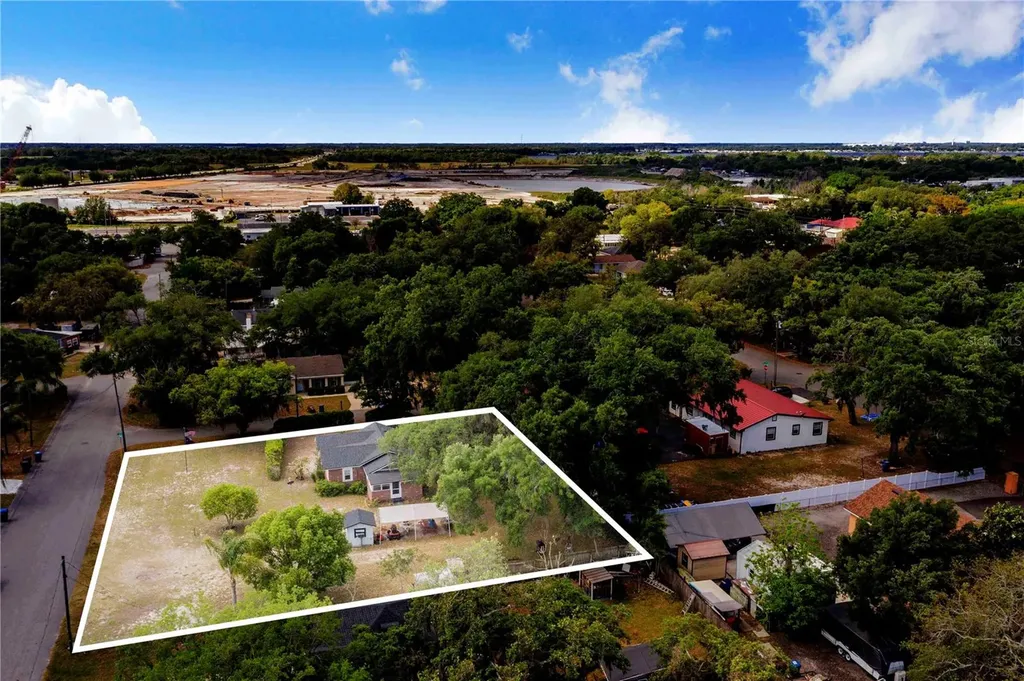 1104 Lake Avenue Haines City FL 33844