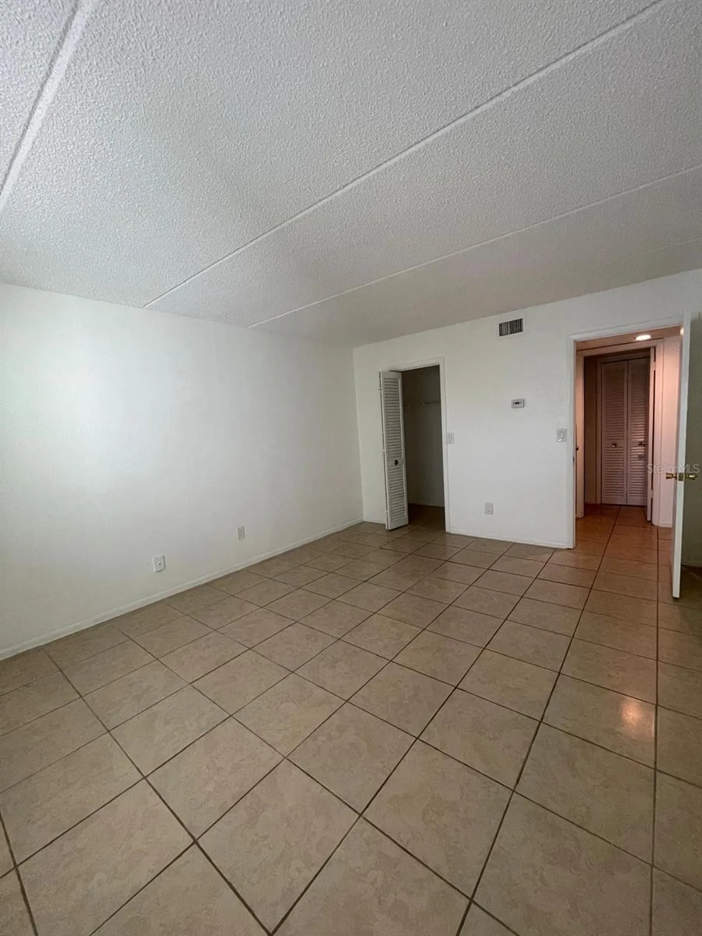 2814 Somerset Park Drive Tampa FL 33613