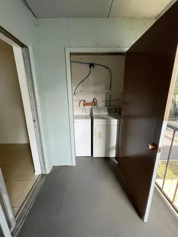 2814 Somerset Park Drive Tampa FL 33613