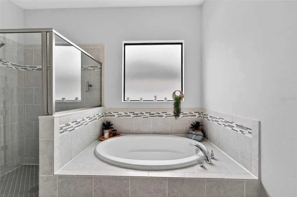 3925 Salida Delsol Drive Sun City Center FL 33573