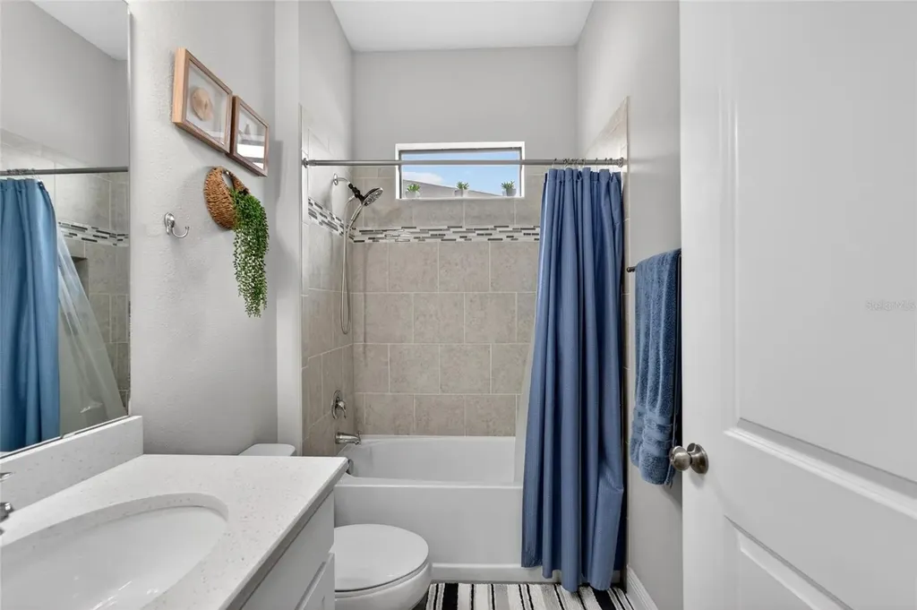 3925 Salida Delsol Drive Sun City Center FL 33573