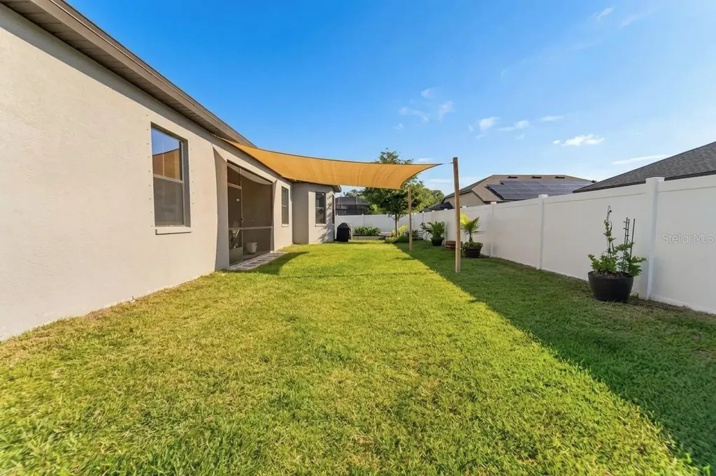 3925 Salida Delsol Drive Sun City Center FL 33573