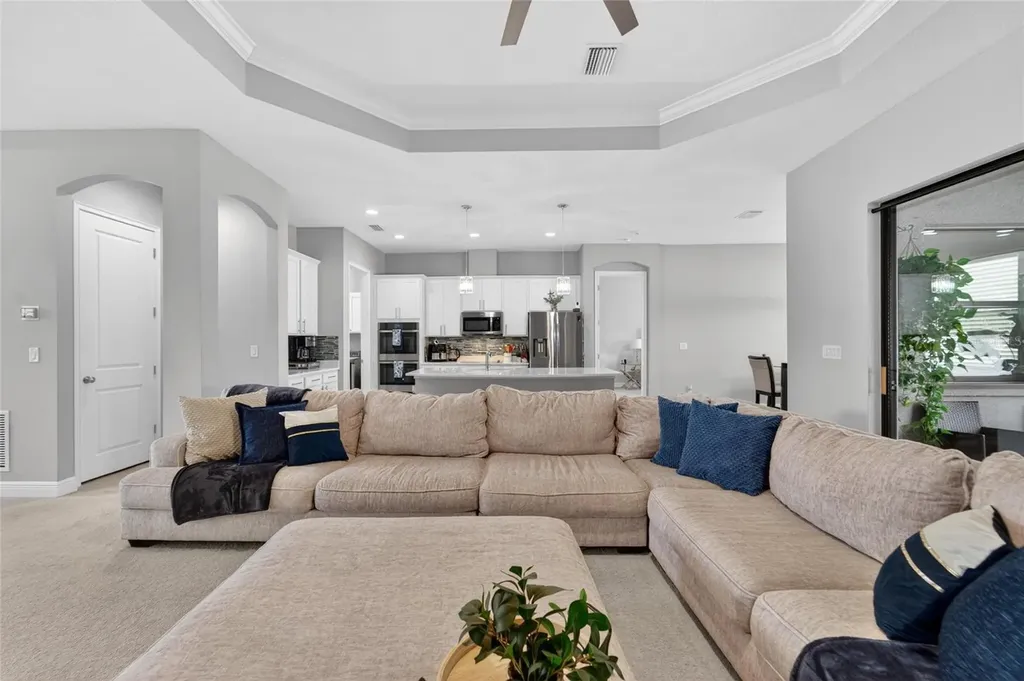3925 Salida Delsol Drive Sun City Center FL 33573