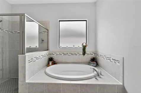3925 Salida Delsol Drive Sun City Center FL 33573