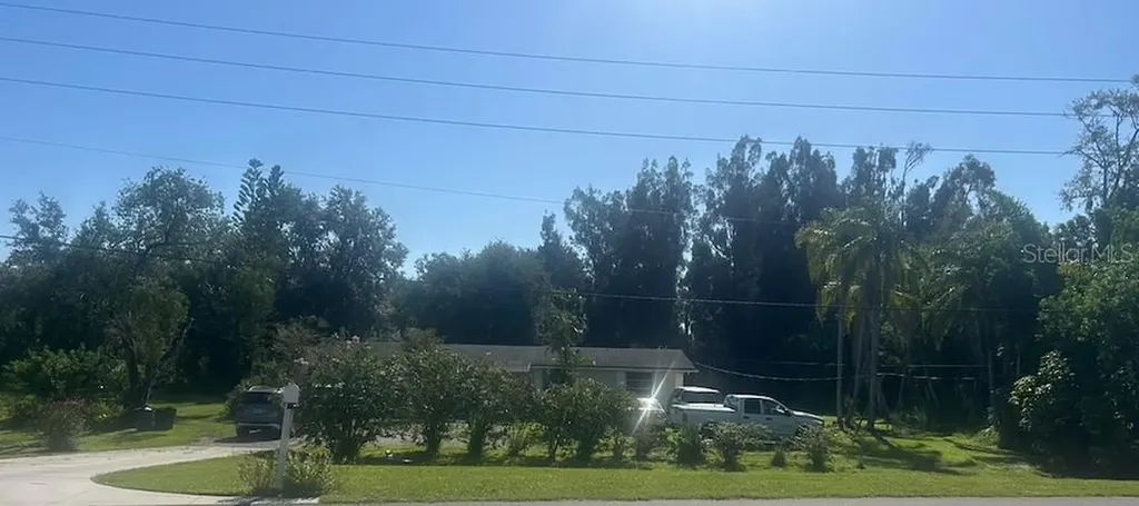 4623 60th Street E Bradenton FL 34203