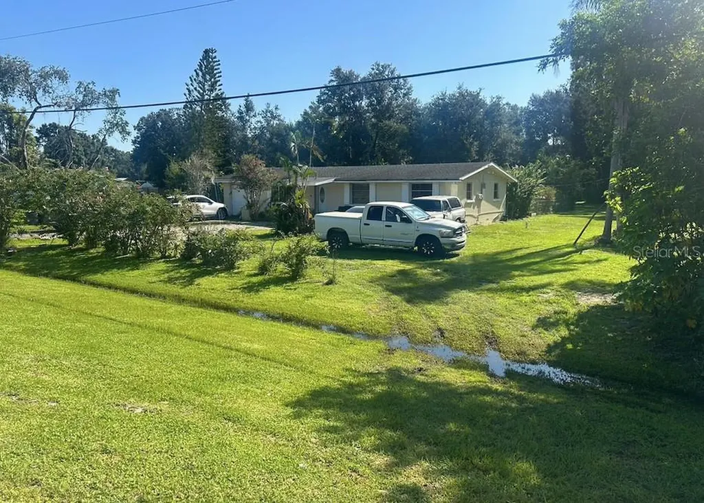 4623 60th Street E Bradenton FL 34203
