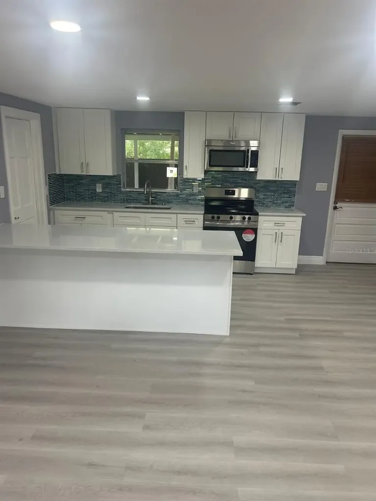 4623 60th Street E Bradenton FL 34203