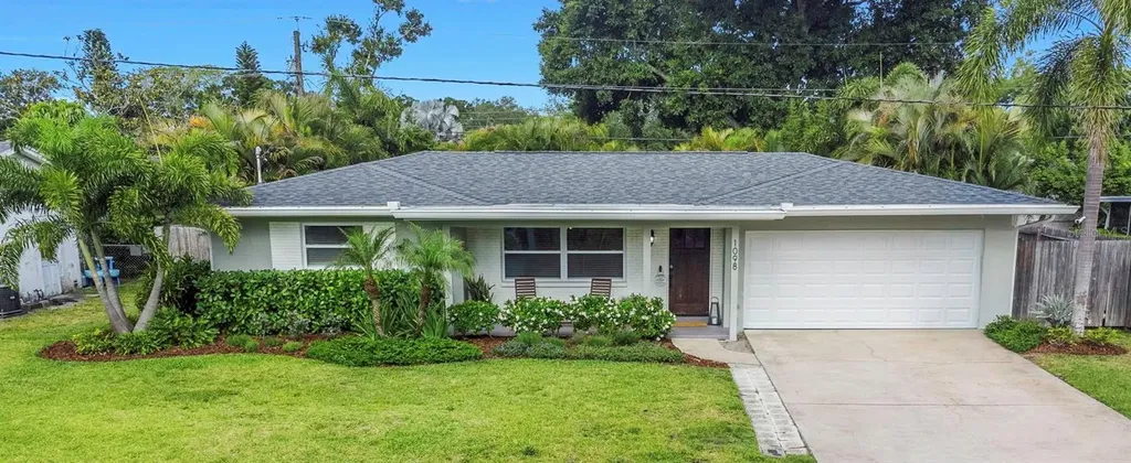 1098 Phyllis Avenue Largo FL 33771