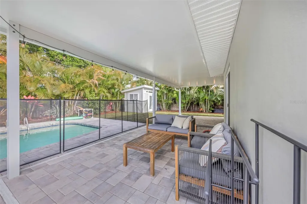 1098 Phyllis Avenue Largo FL 33771