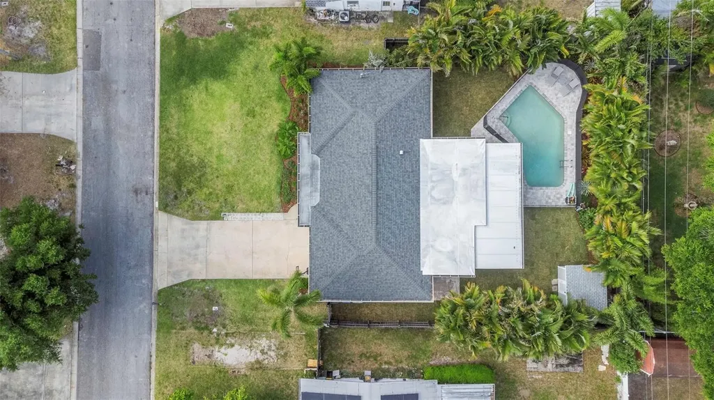 1098 Phyllis Avenue Largo FL 33771