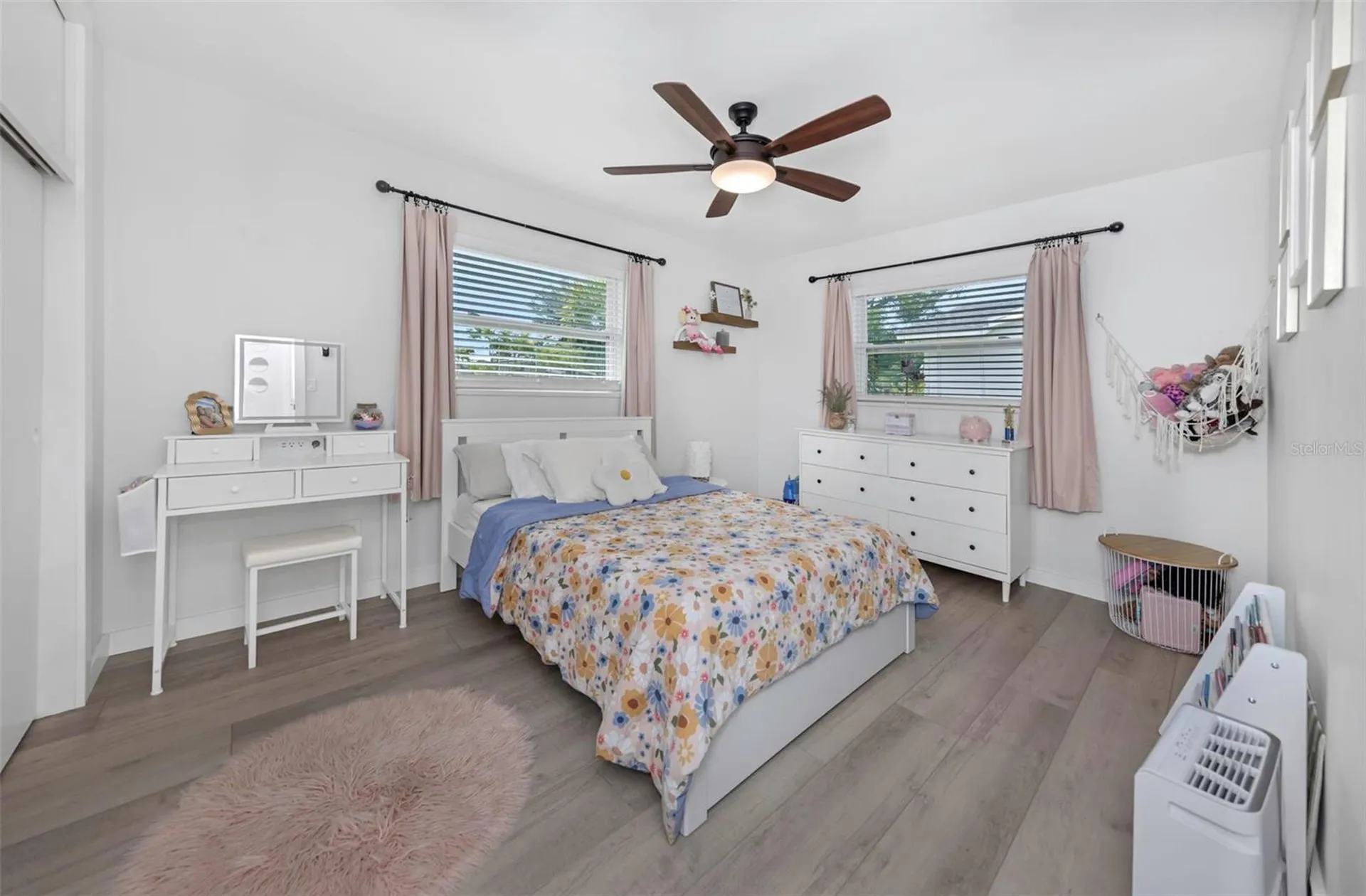 1098 Phyllis Avenue Largo FL 33771