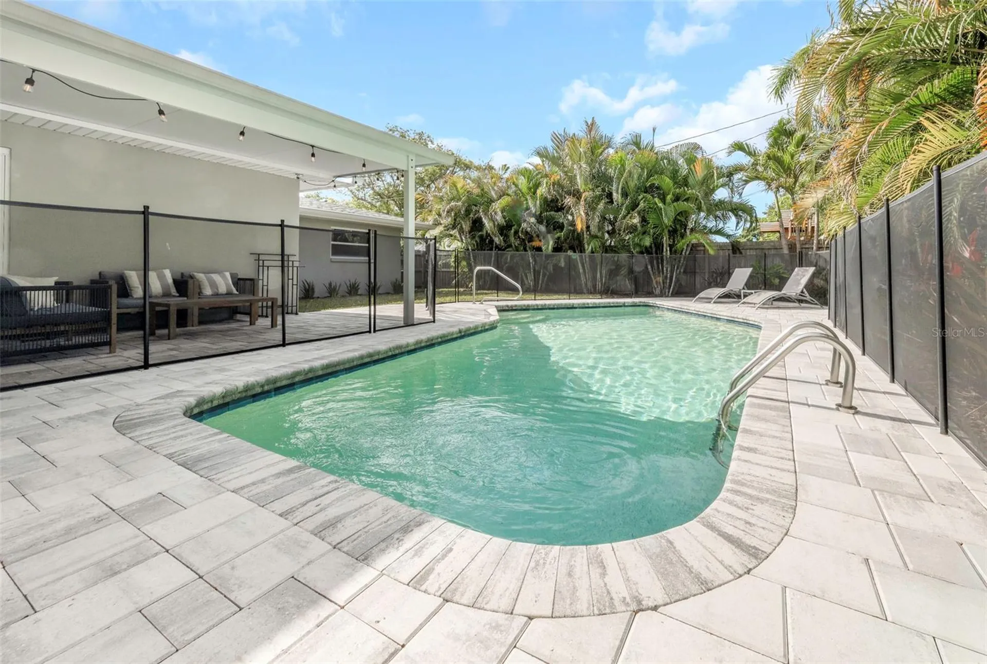 1098 Phyllis Avenue Largo FL 33771