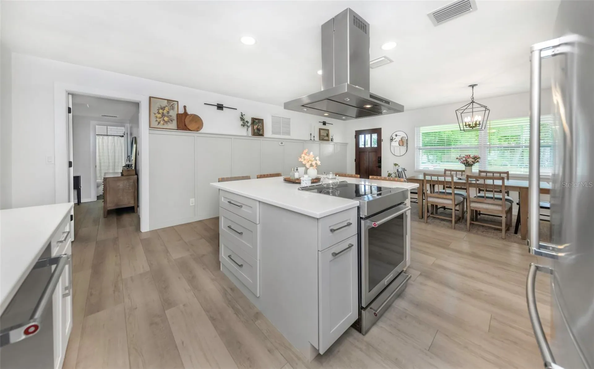 1098 Phyllis Avenue Largo FL 33771