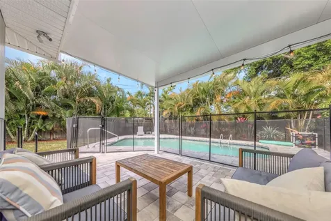 1098 Phyllis Avenue Largo FL 33771
